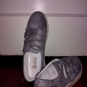 Velcro sneakers